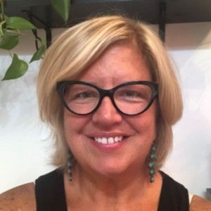 Meet your Posher, Becky